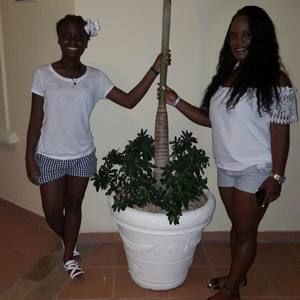 Meet your Posher, Adonica